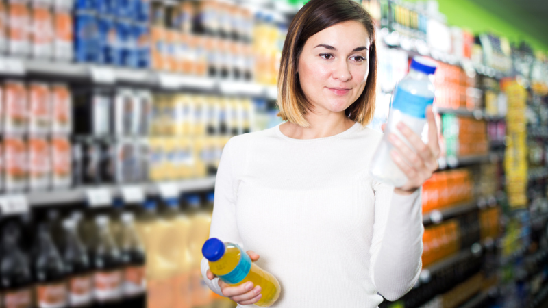 boissons isotoniques sportives au supermarché 